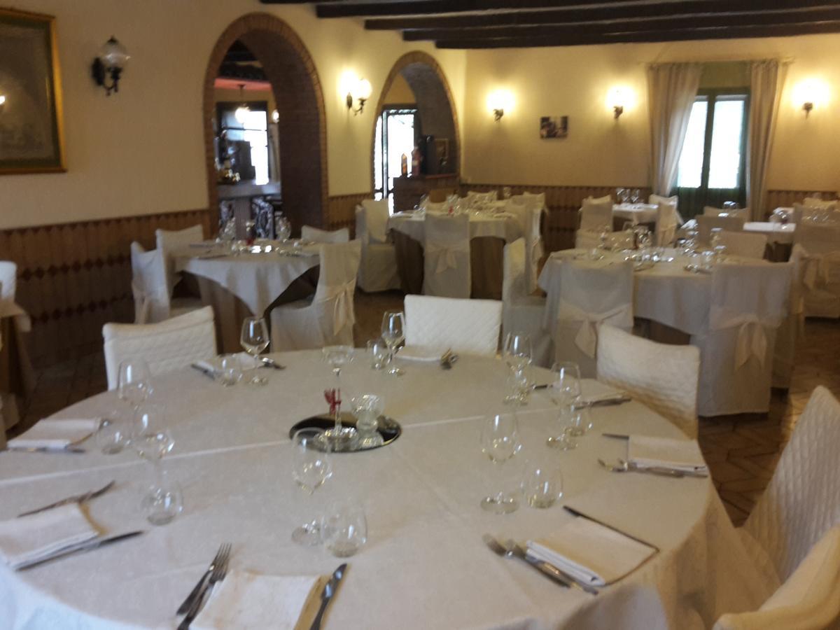 Antico Casale Le Fossate Hotel Giove Luaran gambar